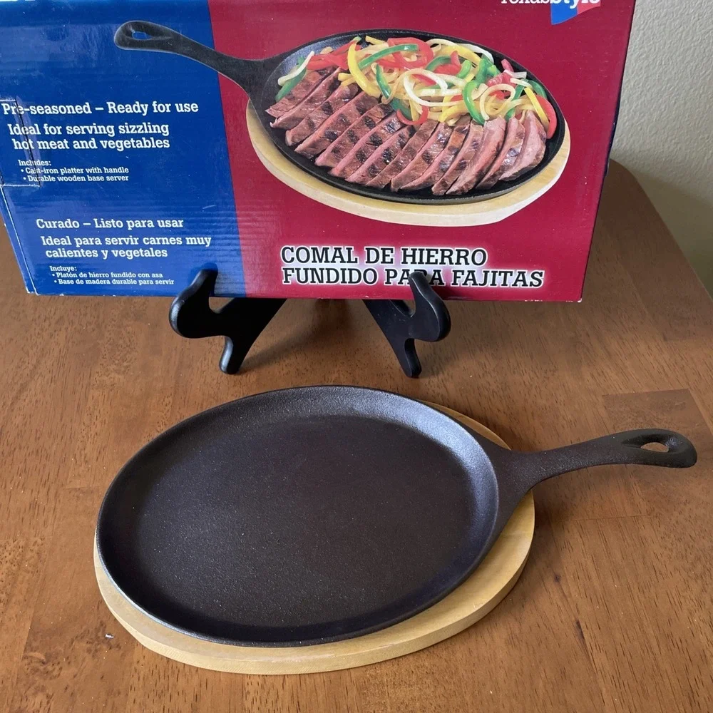 Texas Style Pre-seasoned‎ Cast Iron Fajita Skillet with Wooden Base NEW
